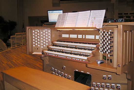 electronic organ