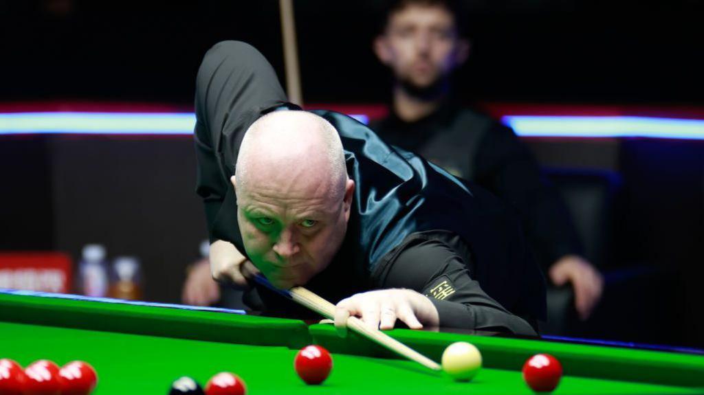 John Higgins in action against Joe O'Connor