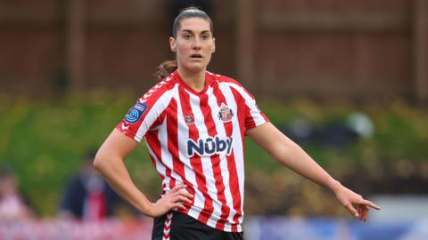 Amy Goddard playing for Sunderland