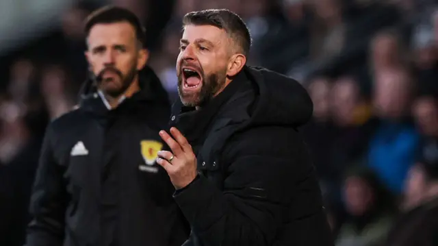 St Mirren Manager Stephen Robinson during a William Hill Premiership match between St Mirren and Celtic at the SMiSA Stadium